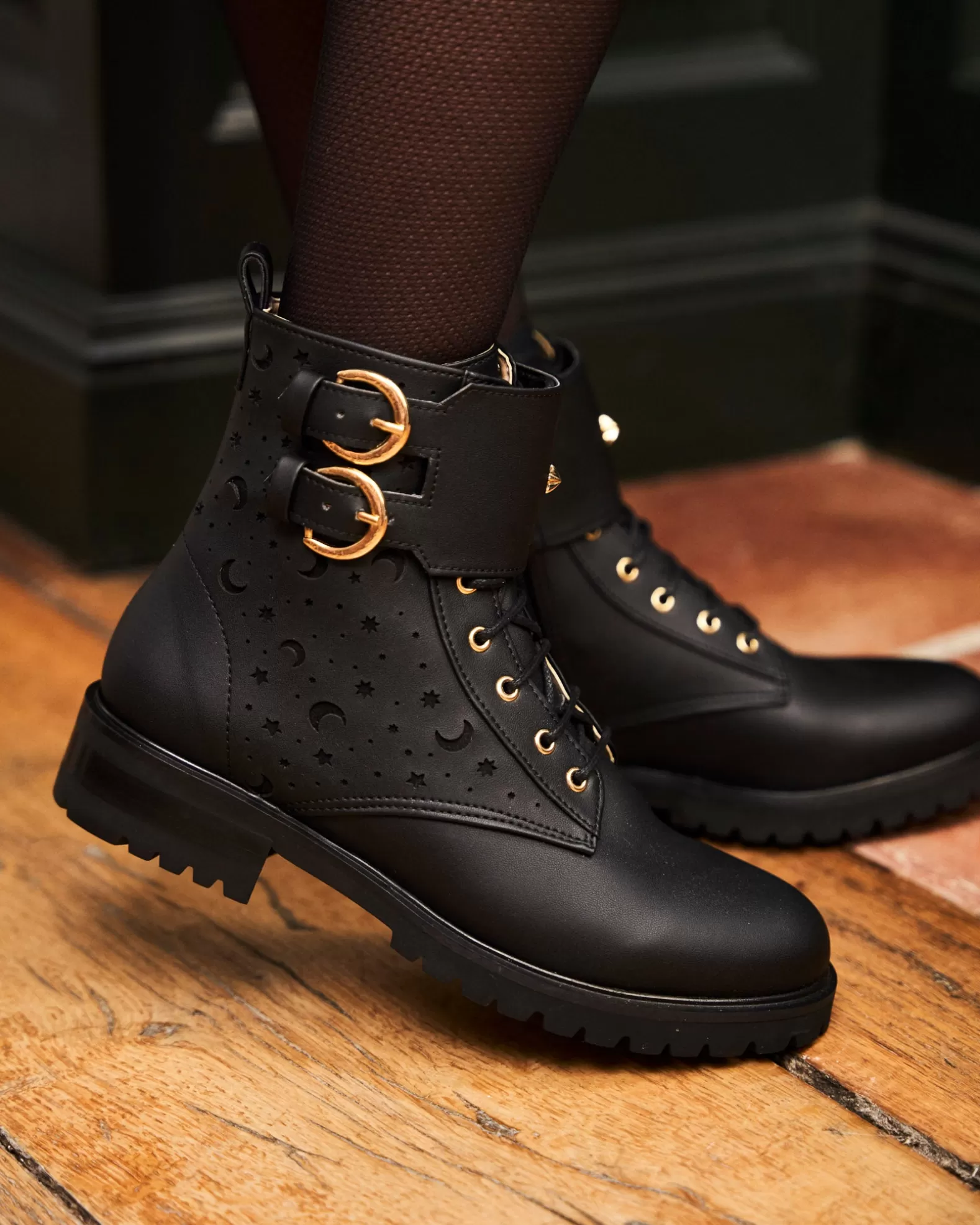 Minuit sur Terre Bastide Noir< Low Boots