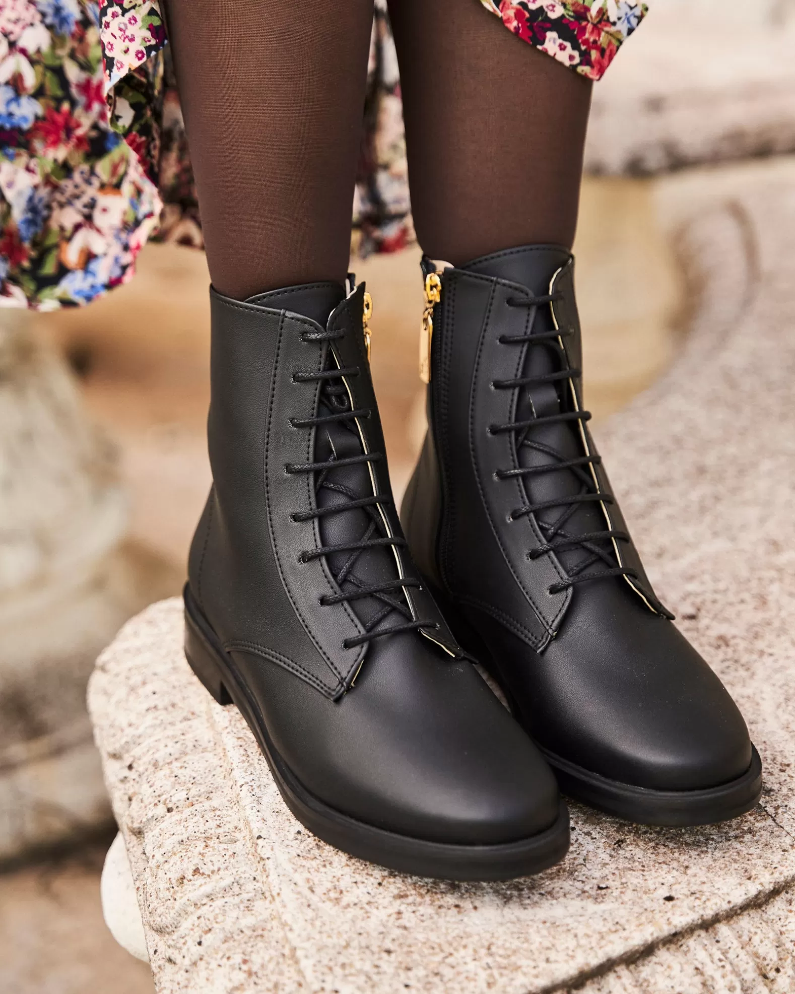Minuit sur Terre Espion Noir< Low Boots