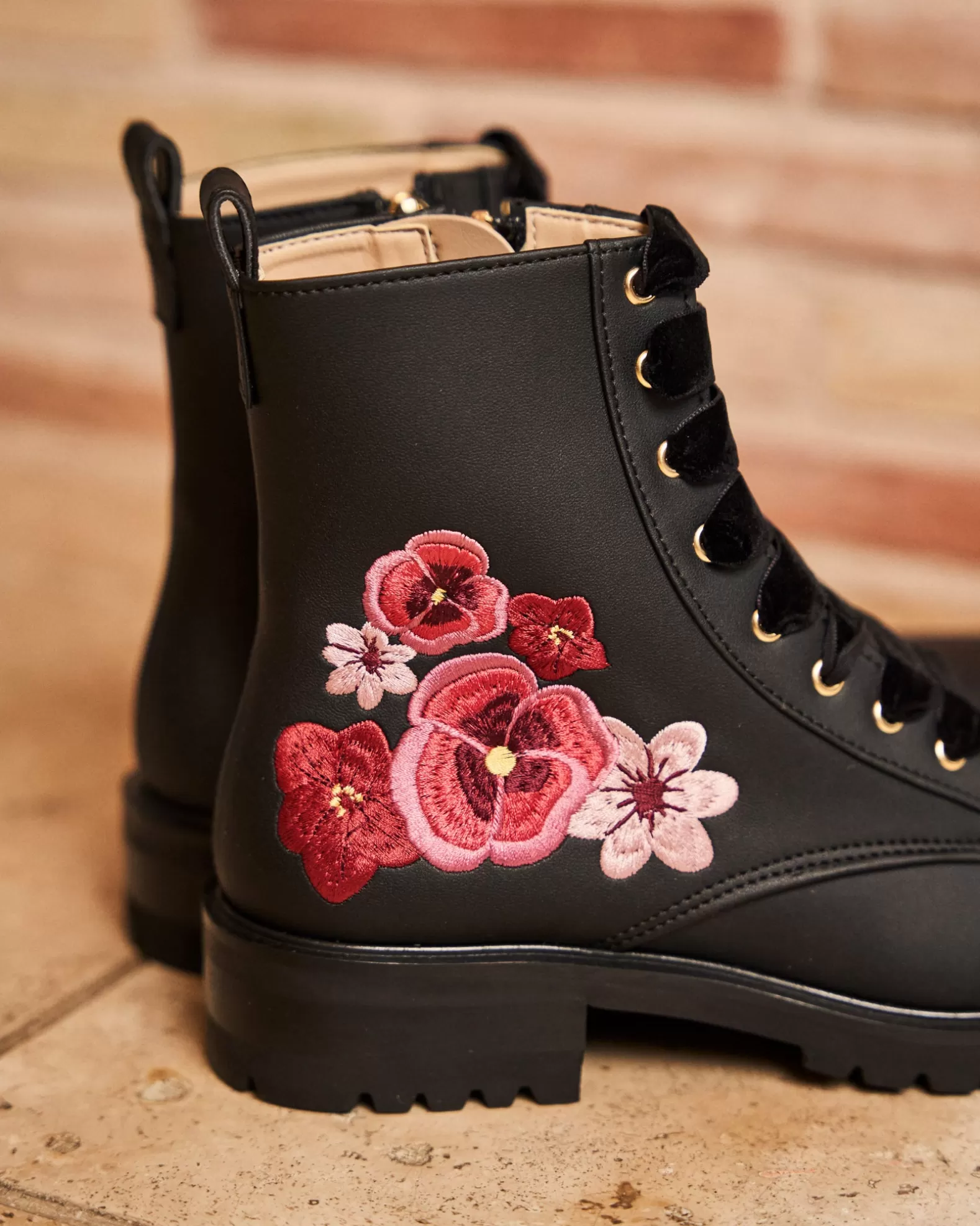 Minuit sur Terre Fantaisie Noir< Low Boots