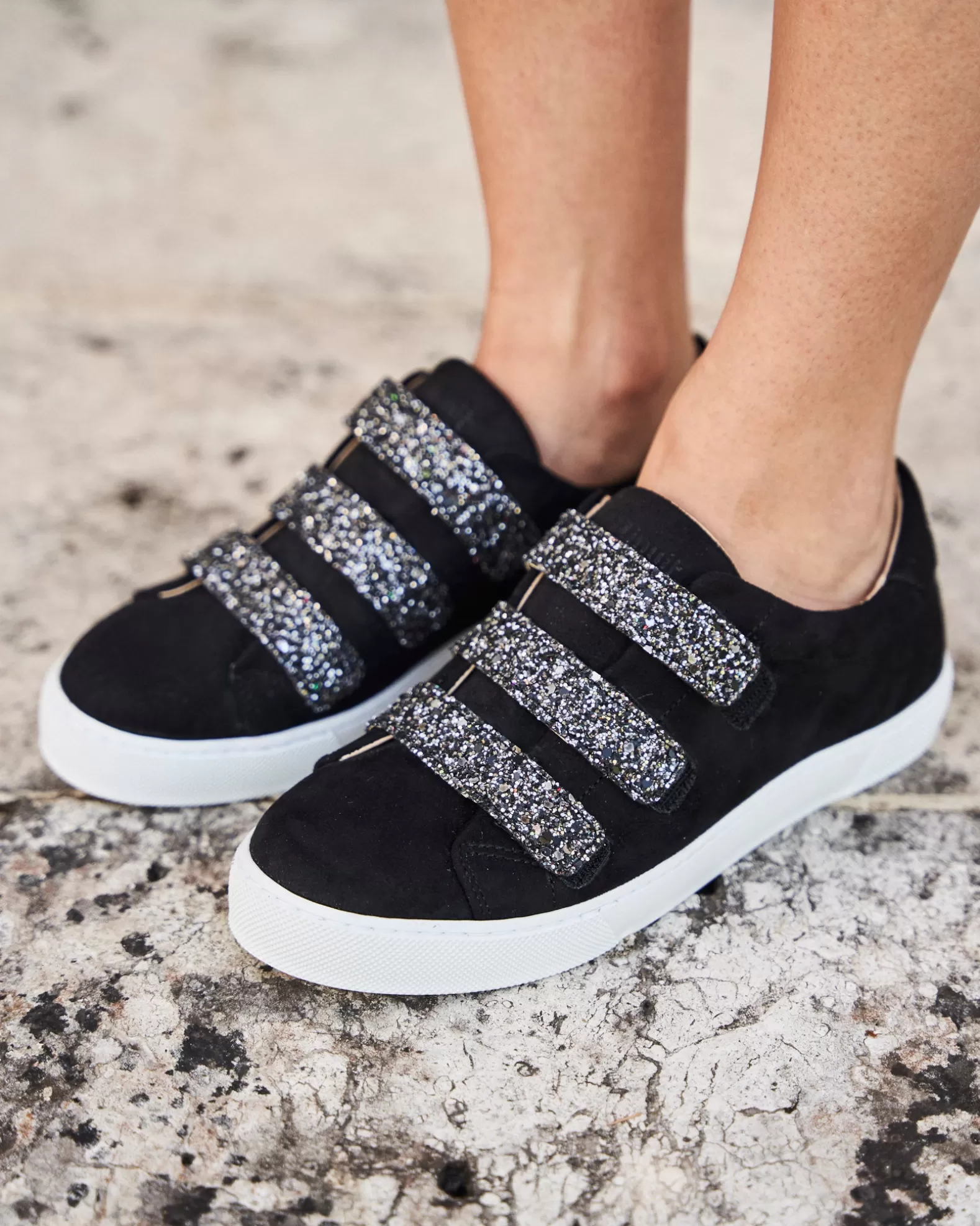 Minuit sur Terre Farandole Noir< Sneakers