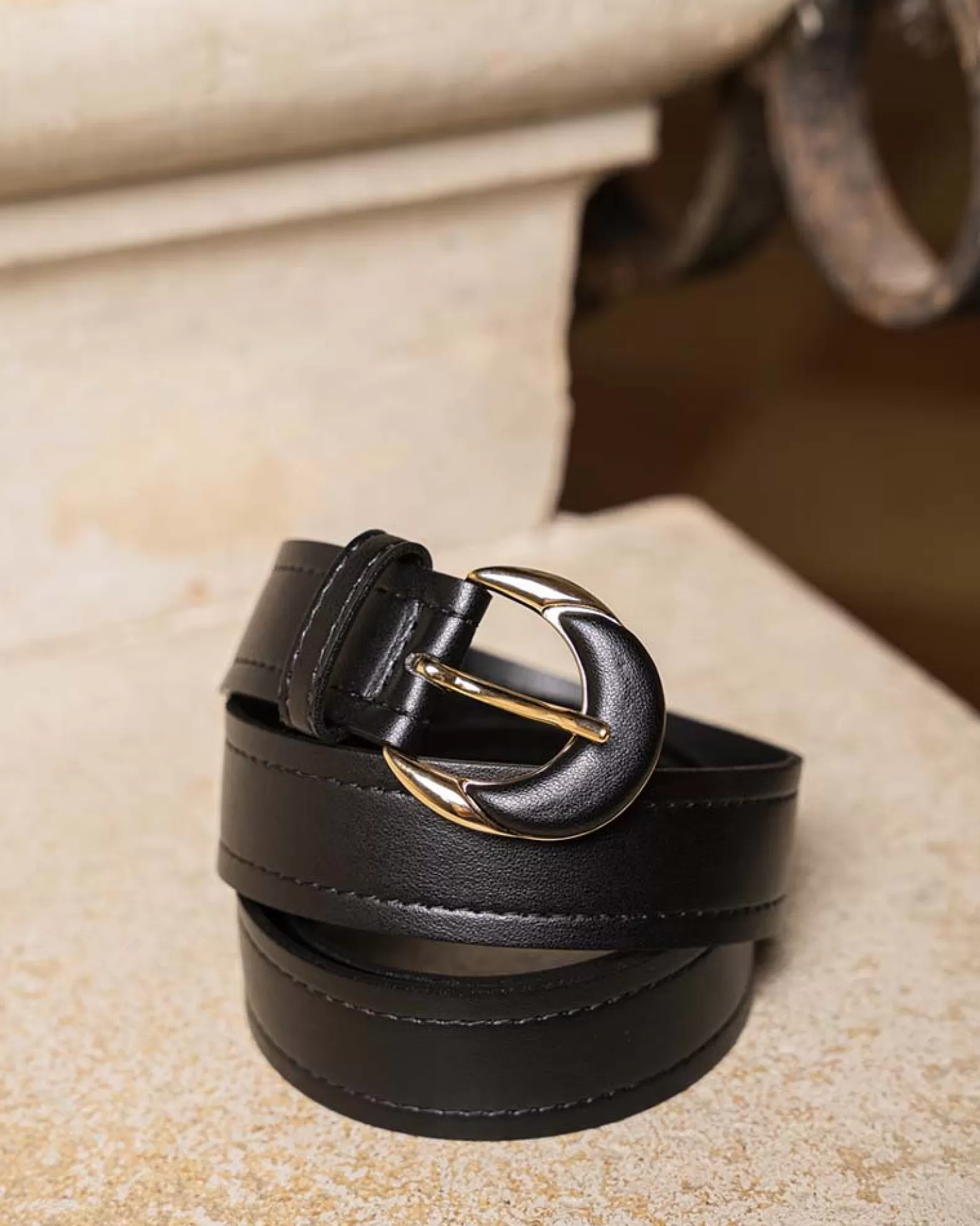 Minuit sur Terre Luna Noir< Belts
