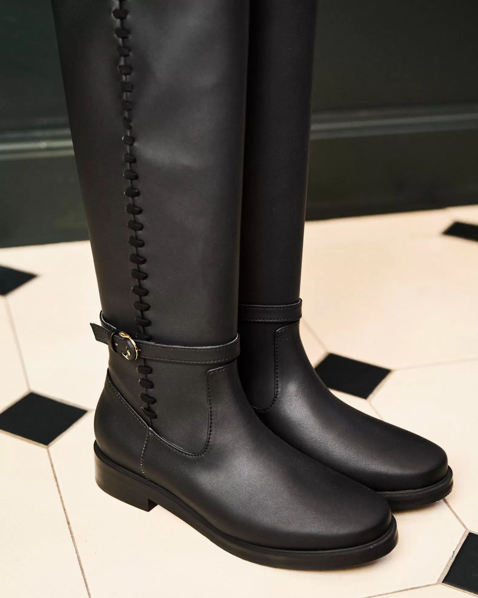 Minuit sur Terre Panacée Noir< Boots