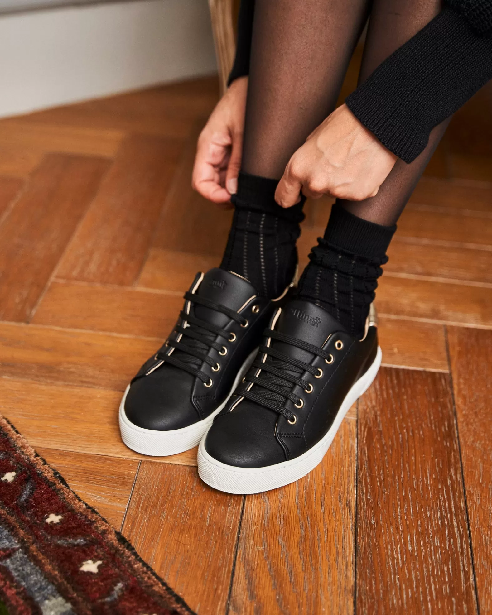 Minuit sur Terre Virevolte Noir< Sneakers