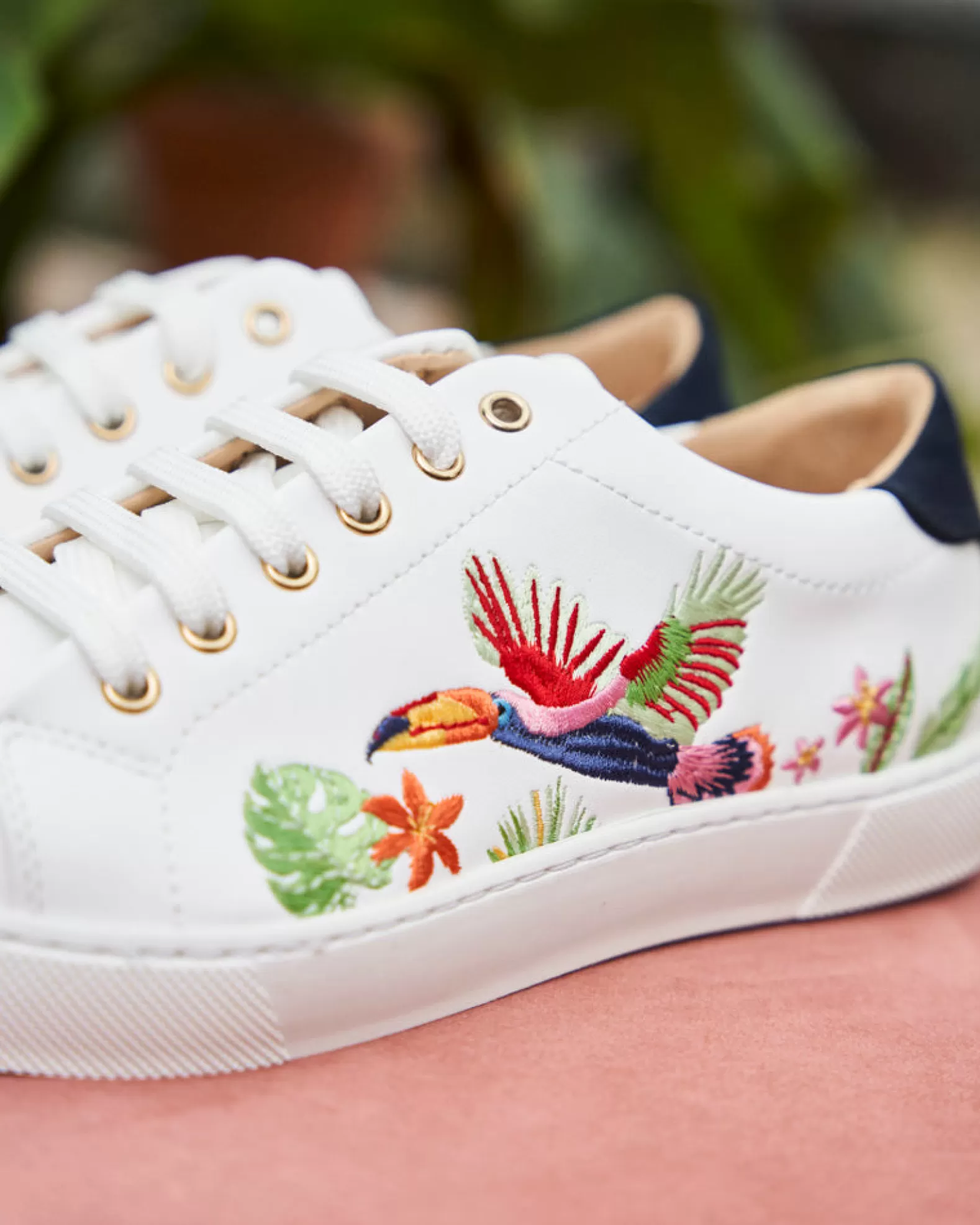 Minuit sur Terre Virevolte Toucans< Sneakers
